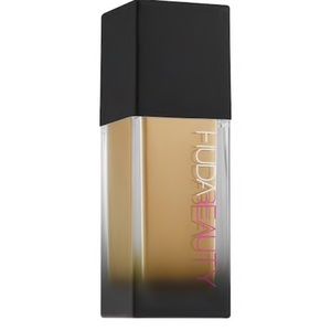 Huda Beauty #FauxFilter Foundation. Shade 320G